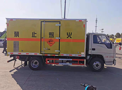 吴兴爆破器材运输车